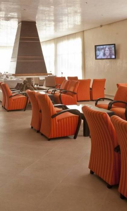 MG_1495-small-1024x584